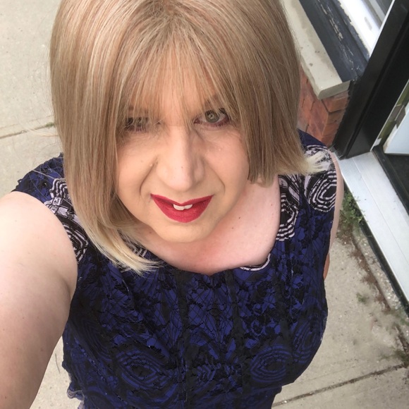 Meet your Posher - Picture 5 of 5